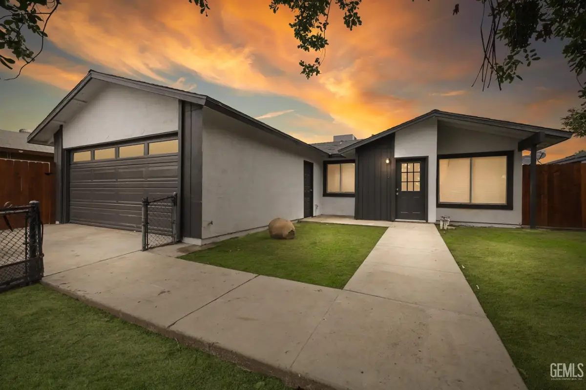 1040 IRIS STREET, Wasco, CA 93280 - Image #1