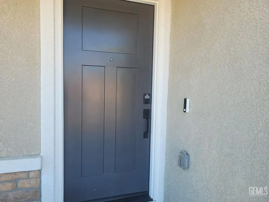 8324 GEORGETOWN DRIVE #2027A, Bakersfield, CA 93307 - Image #2