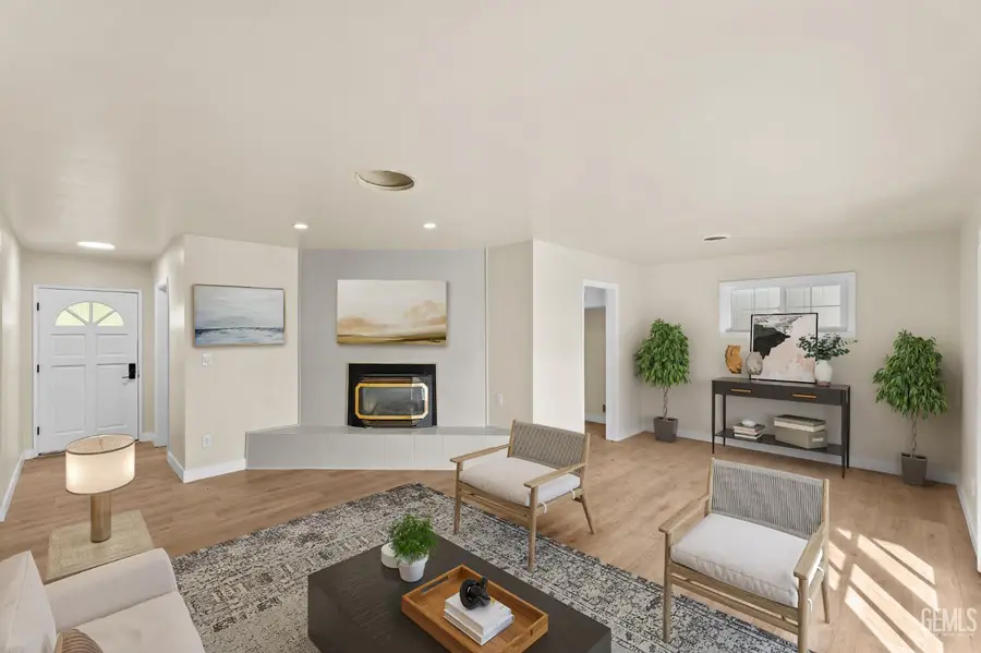 3313 CENTURY DRIVE, Bakersfield, CA 93306 - Image #3