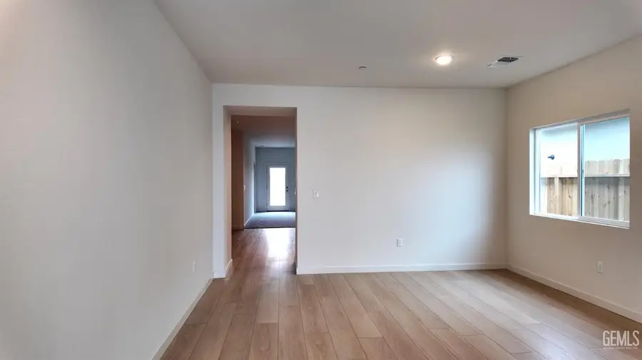 1609 HOBBS LANE, Bakersfield, CA 93307 - Image #2