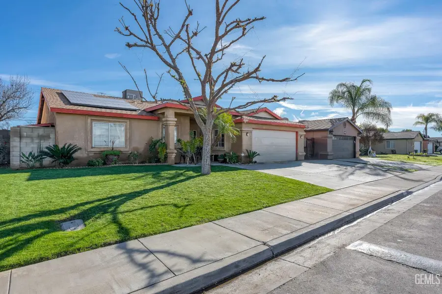 623 BROKEN ARROW AVENUE, Bakersfield, CA 93307 - #2