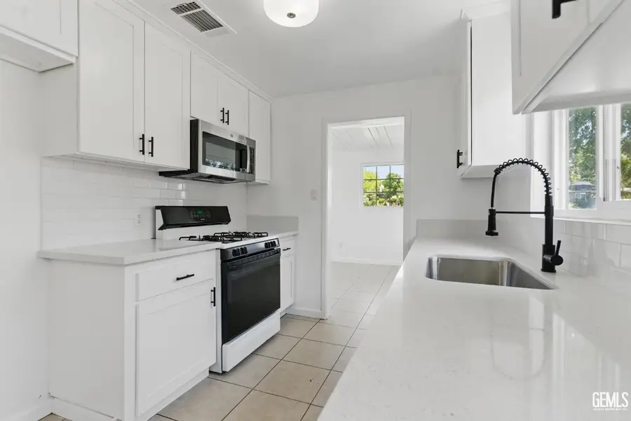 2804 HALEY STREET, Bakersfield, CA 93305 - Image #3