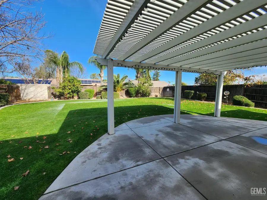 12306 VALENTANO AVENUE, Bakersfield, CA 93312 - Image #3