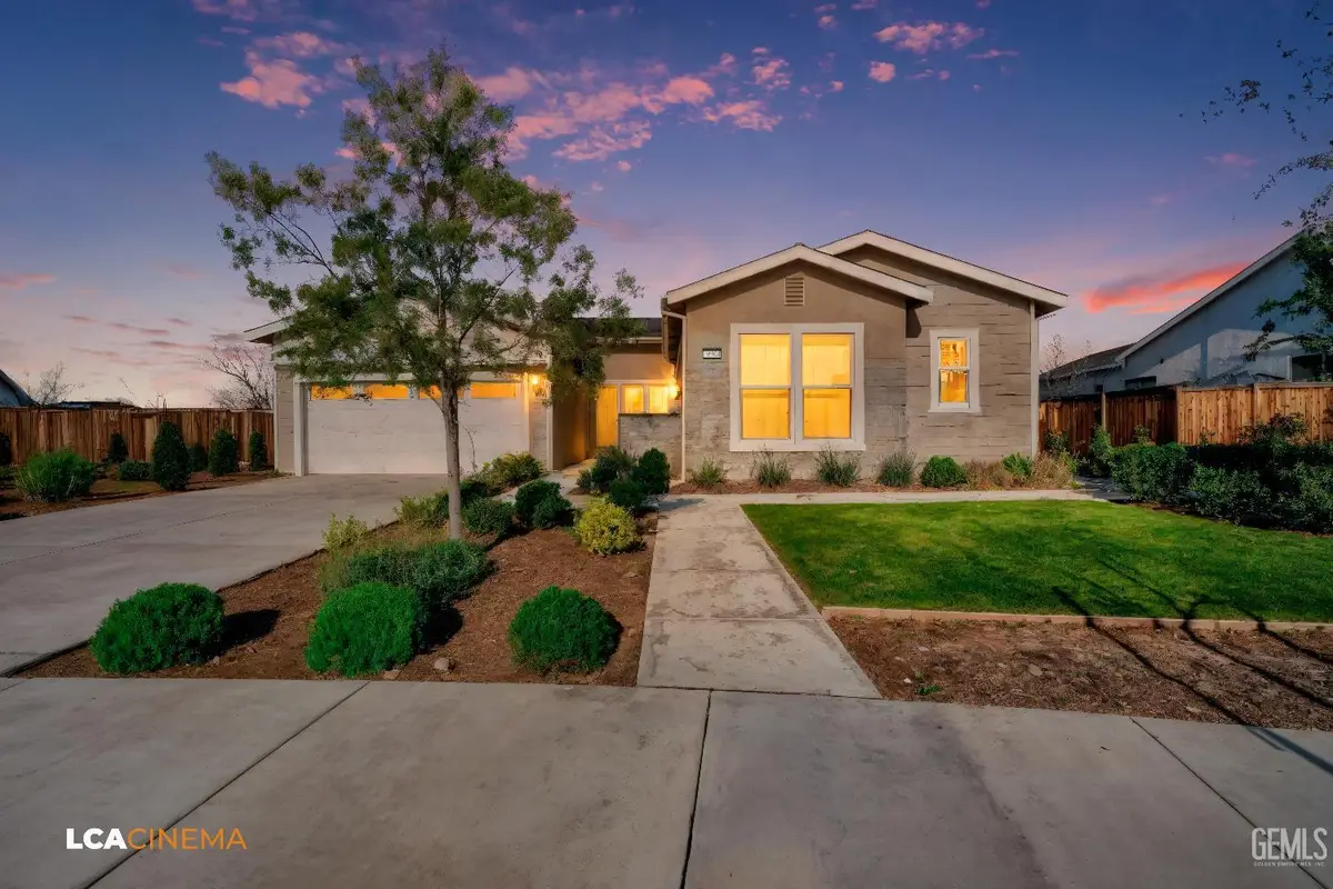 9304 PARKDALE WAY, Shafter, CA 93263 - Image #1