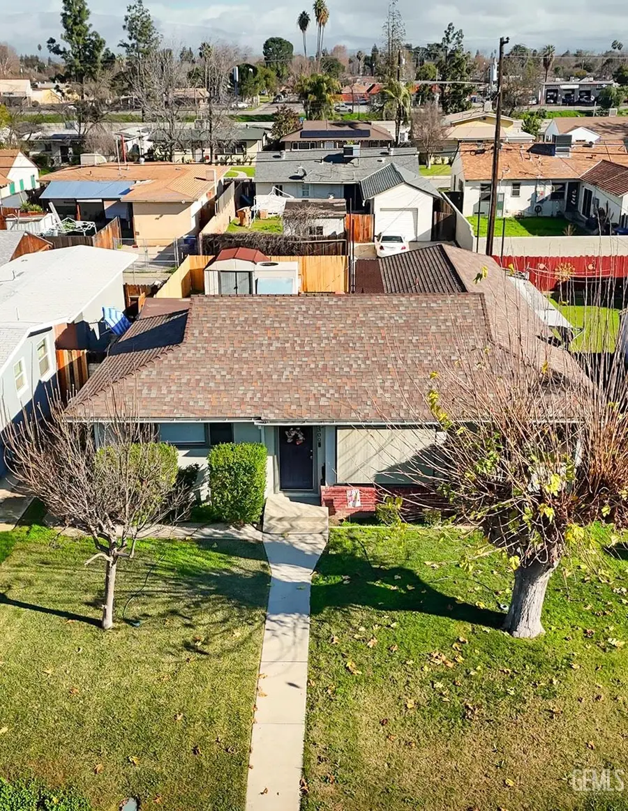 300 WETHERLEY DRIVE, Bakersfield, CA 93309 - Image #3