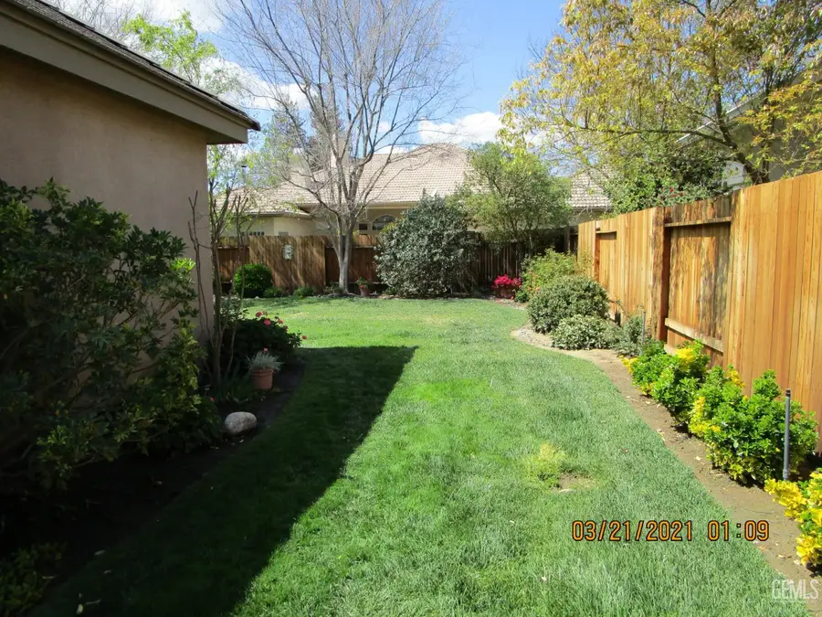 1809 GLOUCESTER DRIVE, Bakersfield, CA 93311 - Image #3