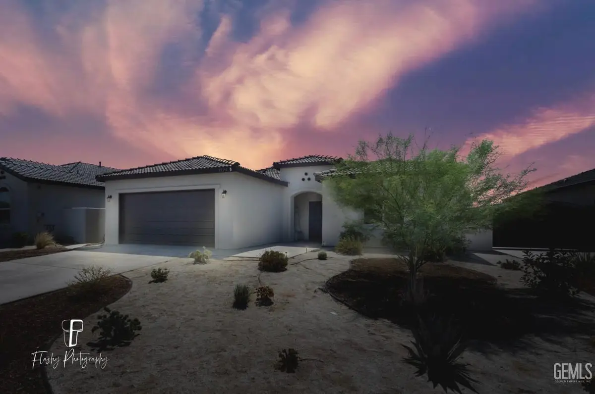 3915 COSTA DEL SOL LANE, Bakersfield, CA 93306 - Image #1