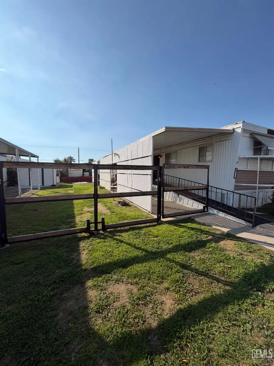 41 DIVOT LANE, Bakersfield, CA 93308 - Image #2