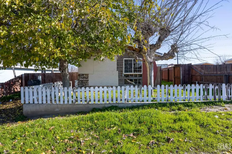 408 NAYLOR AVENUE, Taft, CA 93268 - Image #3