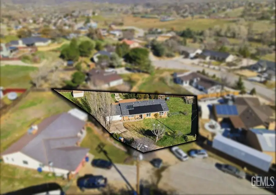 22008 TINY COURT, Tehachapi, CA 93561 - Image #2