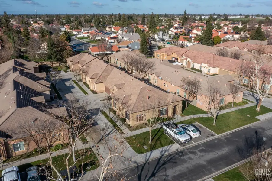 801 JASMINE PARKE DRIVE, Bakersfield, CA 93312 - Image #2