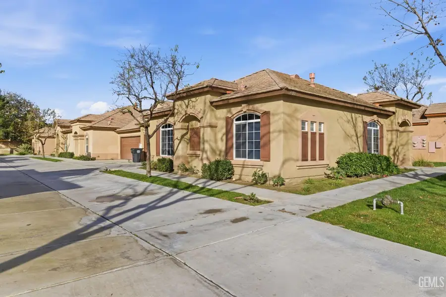 801 JASMINE PARKE DRIVE, Bakersfield, CA 93312 - Image #3