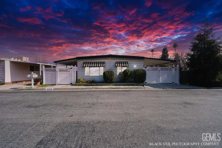 4204 PRINCE STREET, Bakersfield, CA 93301 - Image #2