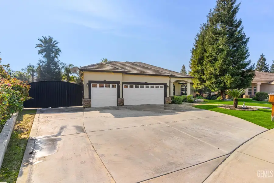 8509 NINE IRON DRIVE, Bakersfield, CA 93312 - Image #3