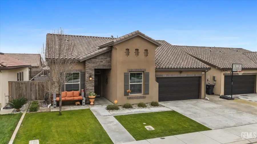 9405 LAUREL RIDGE LANE, Shafter, CA 93263 - #2