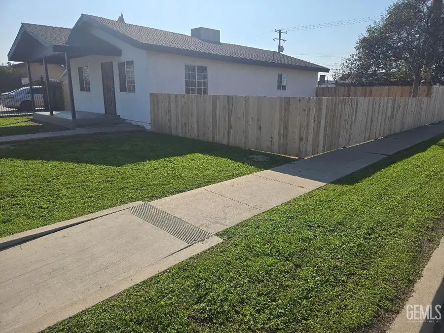 529 MAIN STREET, Delano, CA 93215 - #3