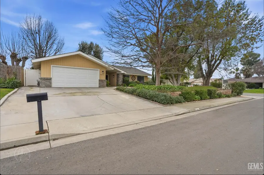 7013 MURPHYS LANE, Bakersfield, CA 93309 - Image #3