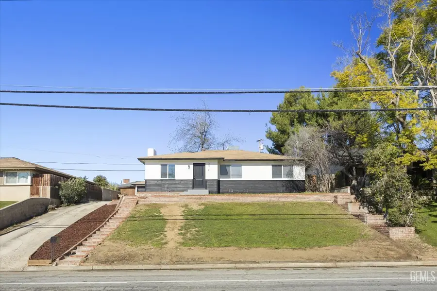 2814 COLLEGE AVENUE, Bakersfield, CA 93306 - Image #3