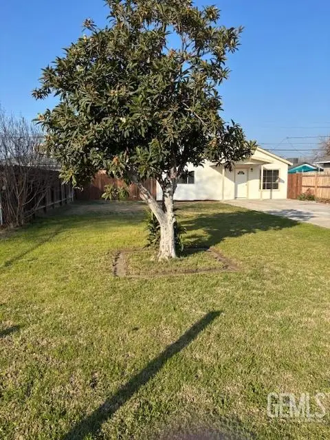 1106 WILSON, Bakersfield, CA 93308 - Image #2