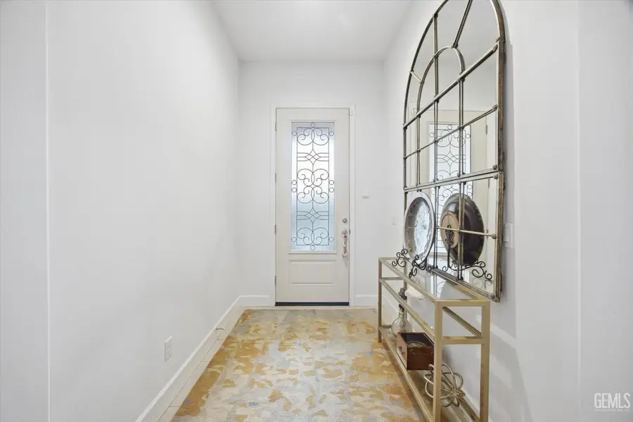 9106 DEL PALMA DRIVE, Bakersfield, CA 93314 - Image #3