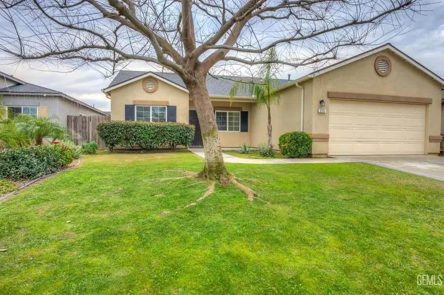 215 DAGENHAM COURT, Bakersfield, CA 93307 - #3