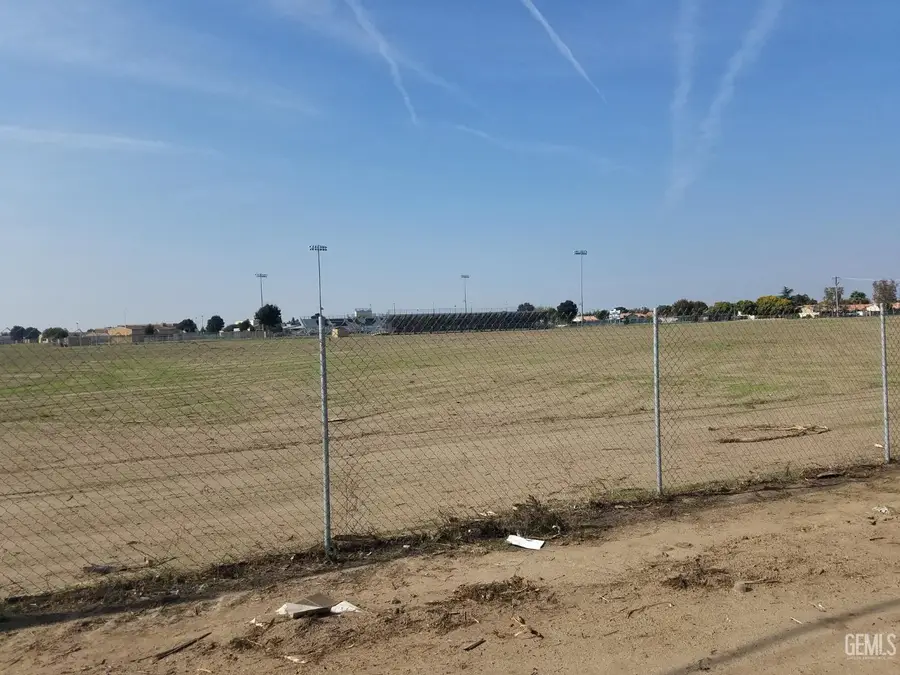 1000 HOSKING & SOUTH UNION AVENUE, Bakersfield, CA 93307 - Image #3