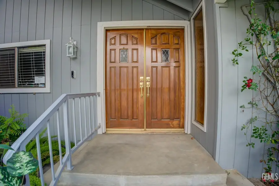 1501 WESTBOURNE WAY, Bakersfield, CA 93309 - Image #3