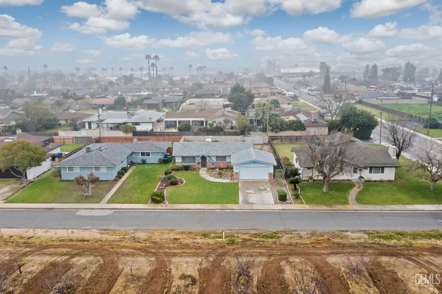 1106 STATE AVENUE, Shafter, CA 93263 - Image #2