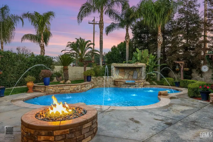 11305 CHAMPIONS AVENUE, Bakersfield, CA 93312 - Image #3