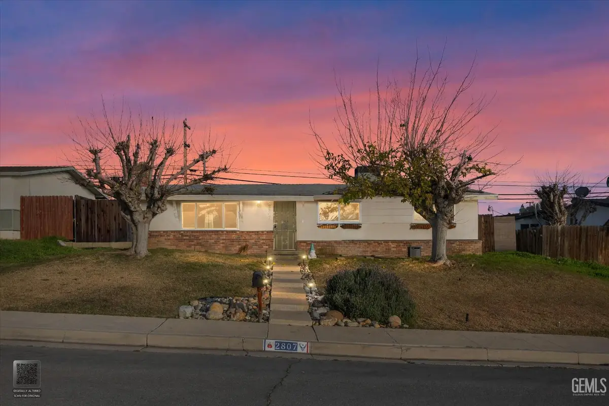 2807 WENATCHEE AVENUE, Bakersfield, CA 93306 - Image #1