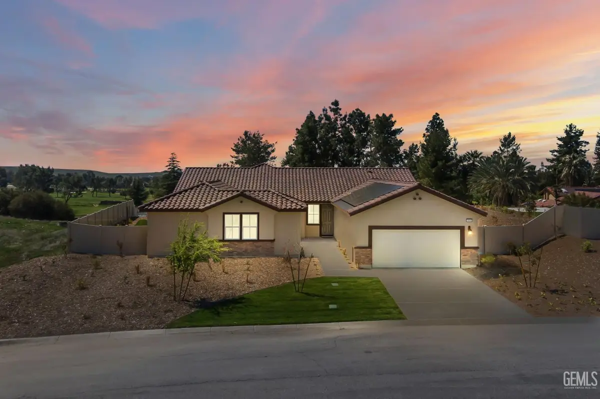 5804 LEVANTO STREET, Bakersfield, CA 93306 - #1