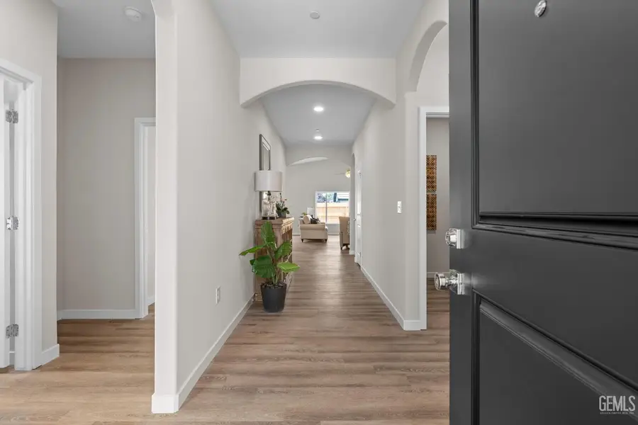 6103 CURVY HILLS DRIVE, Bakersfield, CA 93306 - Image #2