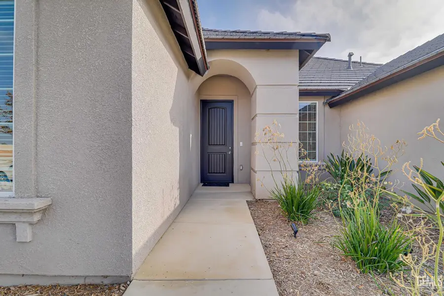 4614 DRY PORT WAY, Bakersfield, CA 93306 - Image #2