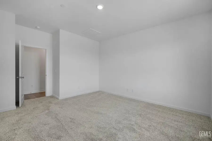 4918 BEAVERHEAD AVENUE, Bakersfield, CA 93306 - Image #2