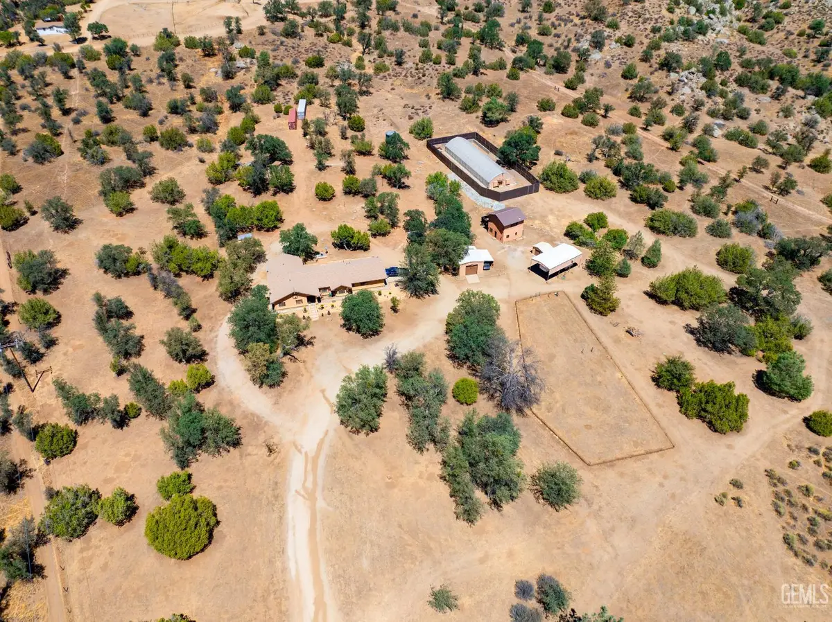 19211 WALKER BASIN ROAD, Caliente, CA 93518 - Image #1