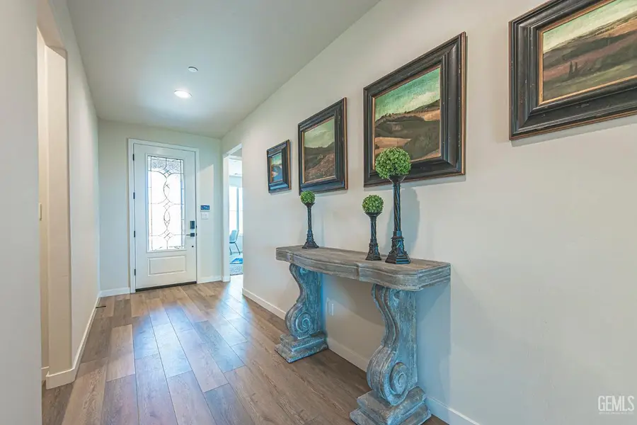 11020 ALCAZAR AVENUE, Bakersfield, CA 93311 - Image #3