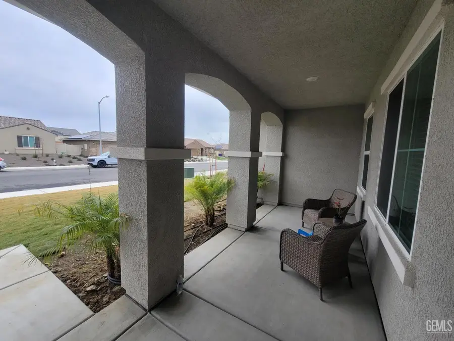 4917 CHUKCHANSI AVENUE, Bakersfield, CA 93306 - Image #3