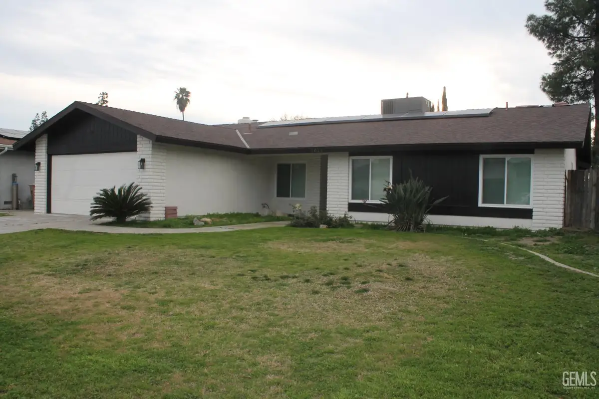 2021 CARLTON, Bakersfield, CA 93309 - Image #1