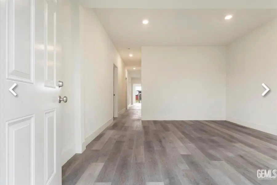 923 SUMNER STREET, Bakersfield, CA 93305 - Image #2