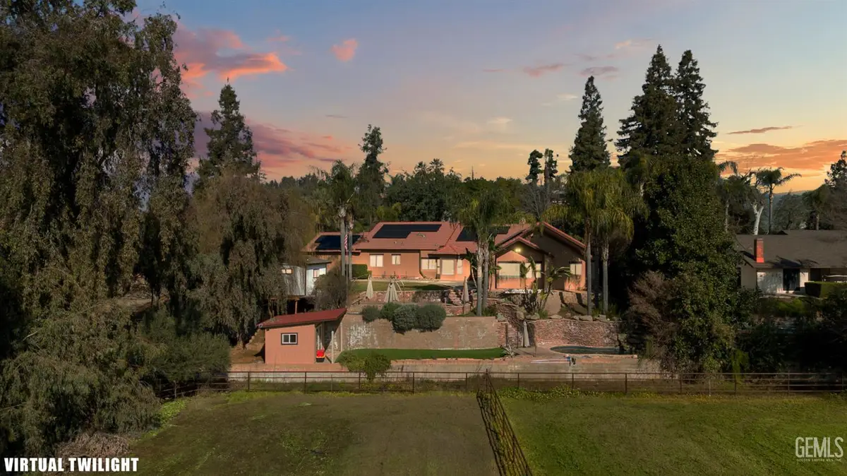 915 S STRATHMORE AVENUE, Lindsay, CA 93274 - #1