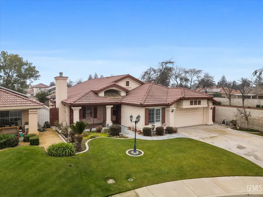 10423 CRANDON PARK DRIVE, Bakersfield, CA 93312 - Image #2