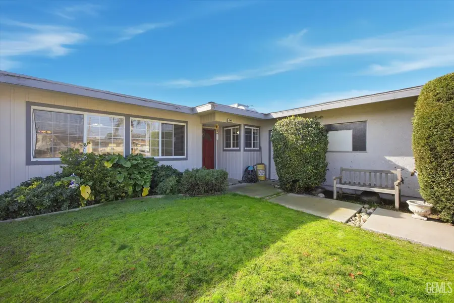 2907 GILL AVENUE, Bakersfield, CA 93306 - Image #3