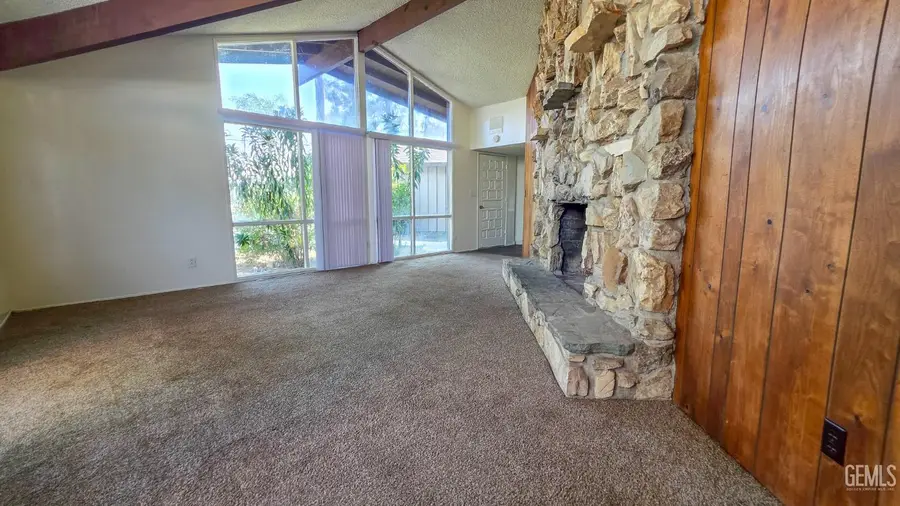 516 DENISON LANE, Bakersfield, CA 93306 - Image #2