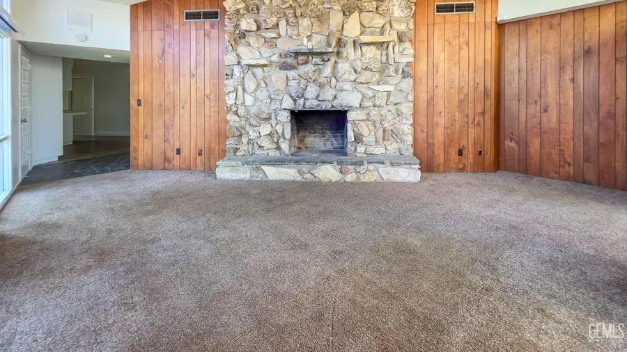 516 DENISON LANE, Bakersfield, CA 93306 - Image #3