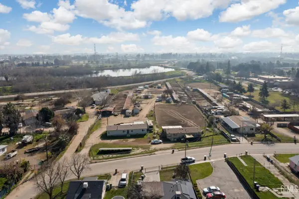 301 SYCAMORE DRIVE, Bakersfield, CA 93308