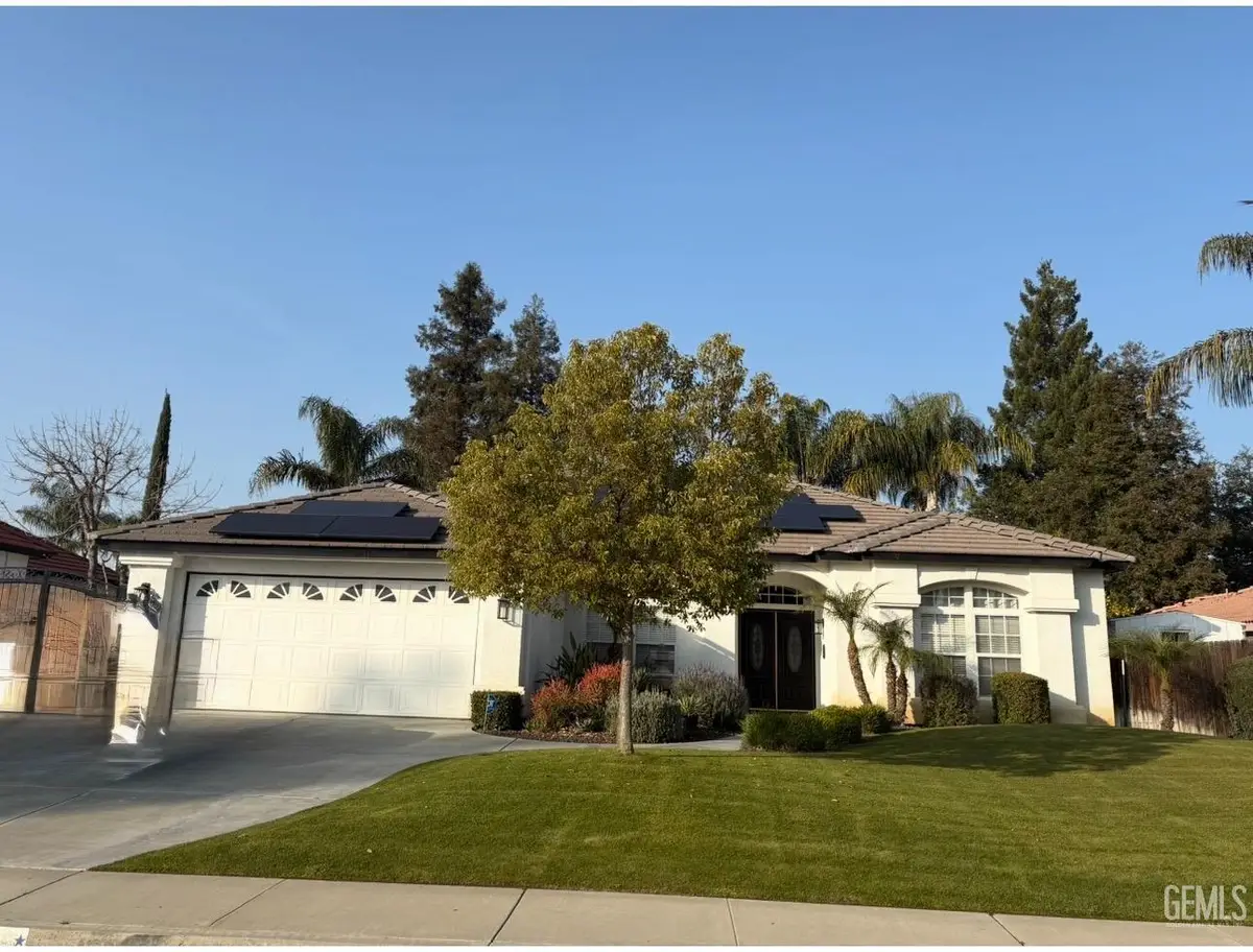 10616 IRON CREEK AVENUE, Bakersfield, CA 93312 - Image #1