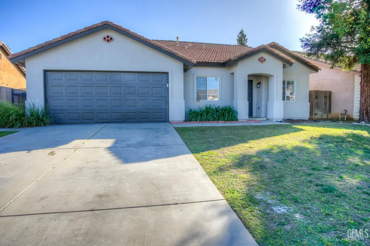 11815 DARLINGTON AVENUE, Bakersfield, CA 93312 - #1