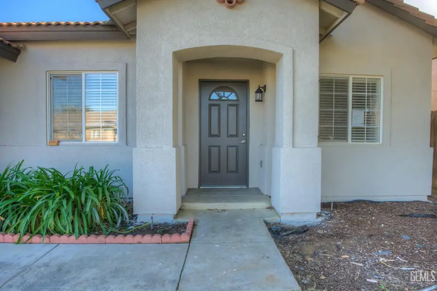 11815 DARLINGTON AVENUE, Bakersfield, CA 93312 - #3