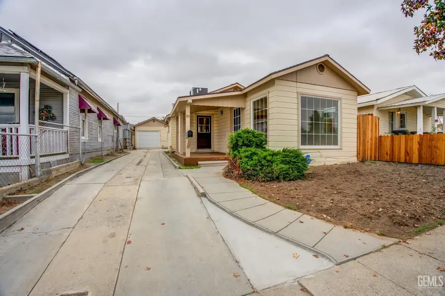 211 CALVIN STREET, Taft, CA 93268 - #2