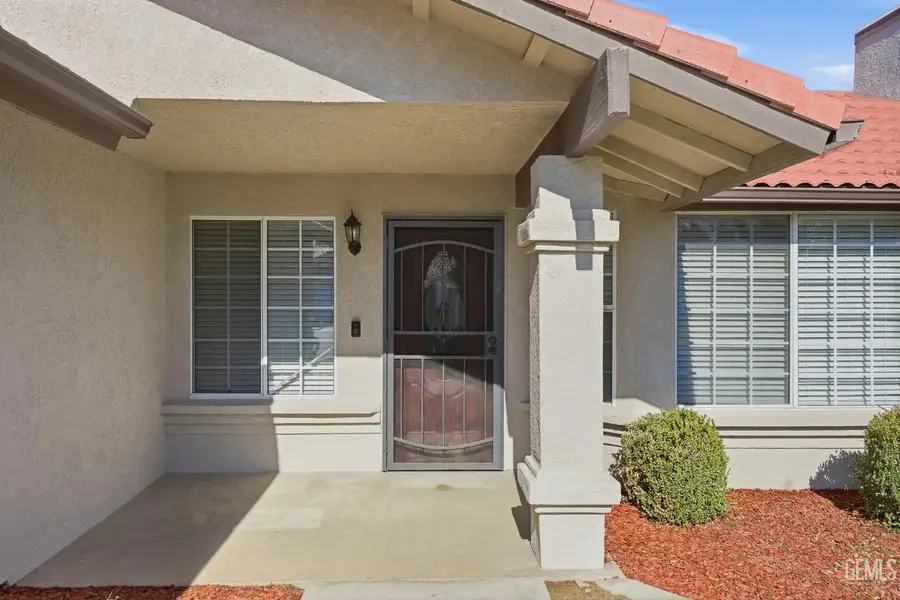 516 SUN ROSE AVENUE, Bakersfield, CA 93308 - Image #2